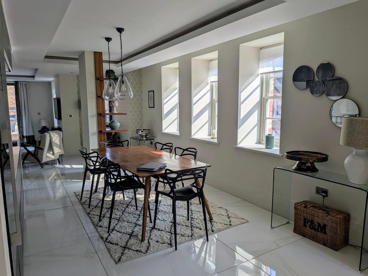 The Old Fire Station Luxury Apartment 约克 外观 照片